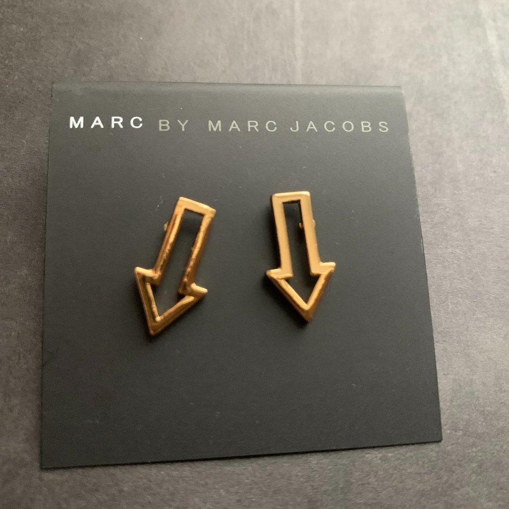 Marc By Marc Jacobs Arrow Earrings Gold